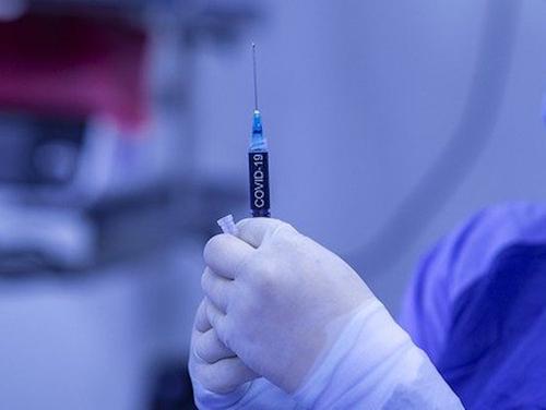 За сутки в России выявили 17 648 новых случаев заражения коронавирусом