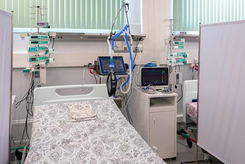 В России за сутки скончались 437 пациентов с COVID-19