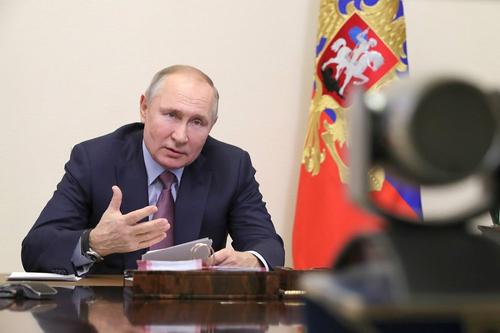 Путин заявил, что интернет-платформы управляют сознанием пользователей
