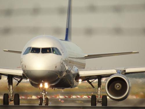 Летевший в Ростов-на-Дону самолет вернулся в аэропорт Нижнего Новгорода из-за отказа двигателя