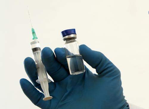 В РФПИ заявили, что стоимость вакцины «Спутник V» для других стран составит около $10