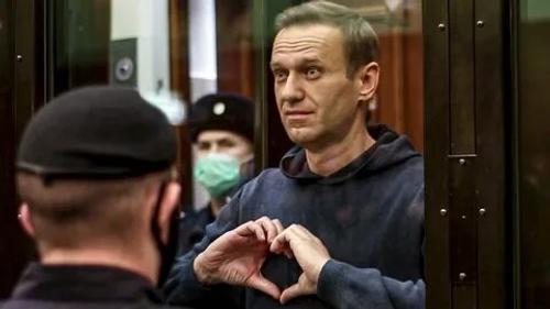 МИД Латвии: Было ожидаемо, что Алексея Навального суд приговорит к тюремному заключению