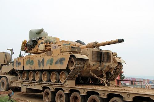 ВКС России уничтожили в Идлибе танки и бронеавтомобили, переданные Турцией сирийским джихадистам