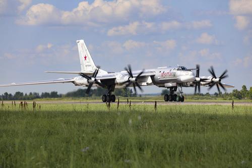The Drive: от «грозного рева» российского бомбардировщика Ту-95 «стучат зубы»   