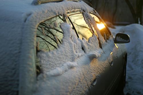 77-летняя жительница США просидела пять дней в засыпанной снегом машине и выжила