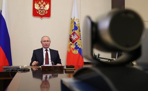 Путин сказал девушке, сообщившей о зарплате учёных, если будут ущемлять - сразу звонить в администрацию президента