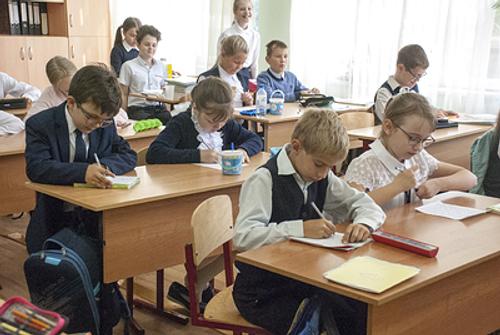 С 2011 года в Москве построено 296 детских садов и 111 школ
