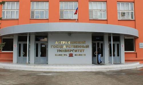 Астраханские студенты, отчисленные из-за участия в несогласованном митинге, подали в суд на университет