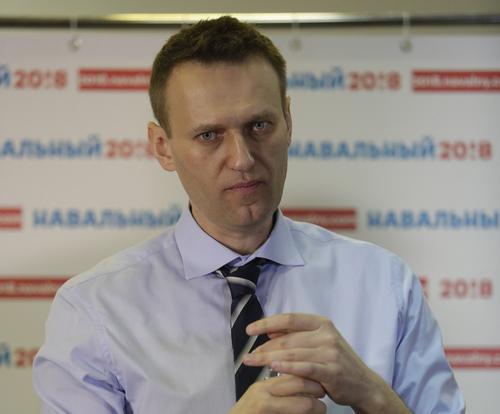 Навального привезли в Бабушкинский суд на заседание по делу о клевете, его адвокат заявила отвод судье