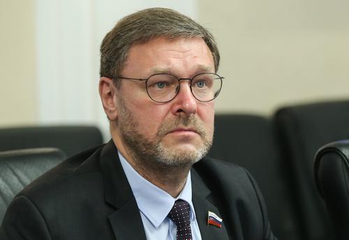 Сенатор Косачев считает, что Киев и Брюссель пытаются разрушить отношения России и ЕС