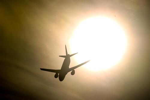 Самолёт с 99 пассажирами на борту после сигнала датчиков возвратился в аэропорт вылета Екатеринбург 