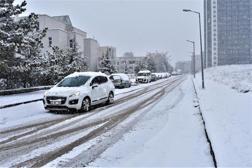 Мощный снегопад обрушился на Турцию
