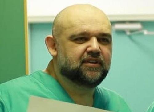 Главврач больницы в Коммунарке Денис Проценко призвал людей носить маски