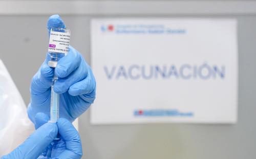 На Украине начали вакцинацию от коронавируса 