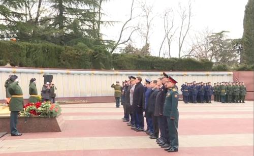 Константин Затулин поздравил ветеранов с Днём защитника Отечества