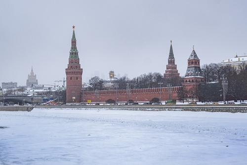 Синоптик Синенков сообщил, что температура в пятницу в Москве может побить рекорд 1990 года