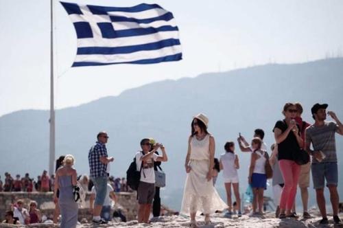 «Спутник V» планируют признать в Греции