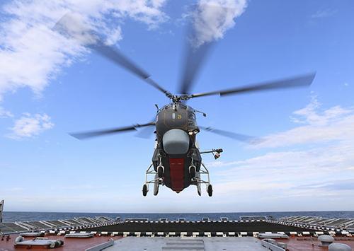 Противолодочные вертолеты БФ провели поиск в Балтийском море субмарин условного противника