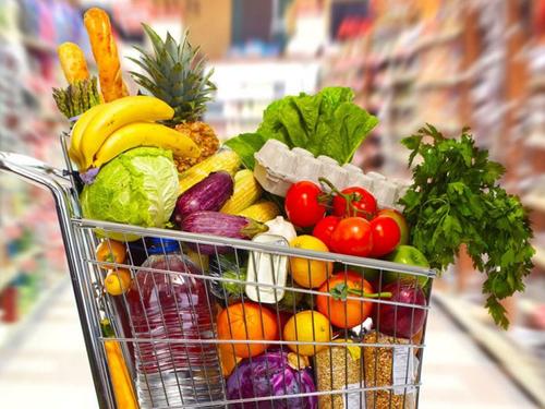 Супермаркеты ежегодно выбрасывают сотни тысяч тонн продуктов