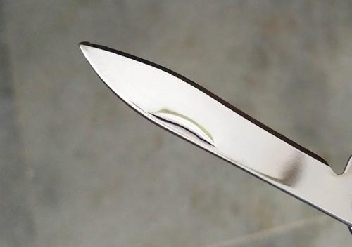 В древней иконе из собрания Третьяковской галереи обнаружили лезвие ножа XVII века