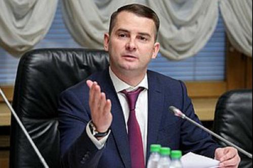 Нилов предложил строже контролировать услуги в социальной сфере