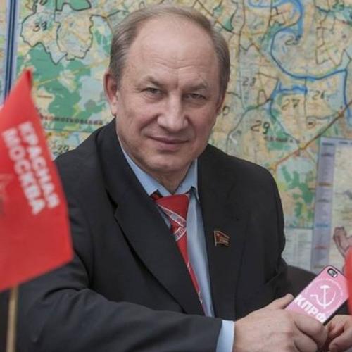 Депутат Рашкин призвал наказать сенатора Нарусову за оскорбления граждан словам «бомжового вида люди»