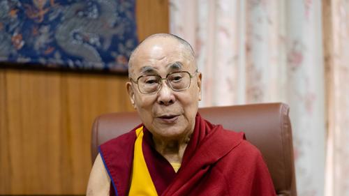 Далай-лама сделал прививку от коронавируса 