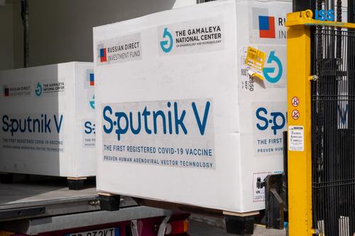 Белоруссия запустит промышленное производство вакцины «Спутник V» в конце марта