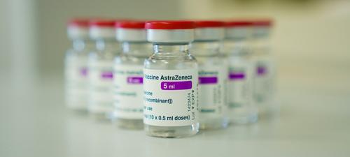 Во Вьетнаме у пяти человек были выявлены побочные эффекты после вакцинации препаратом AstraZeneca
