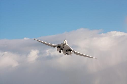 Первый модернизированный бомбардировщик Ту-160М прибыл в Жуковский   