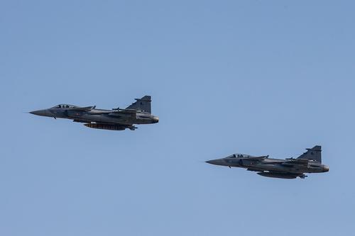 Сайт Avia.pro: боевые самолеты НАТО могут ударить по ДНР и ЛНР в случае наступления Украины в Донбассе