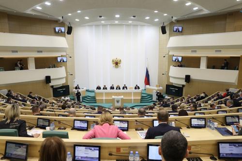 РБК: названы имена трех сенаторов, которые могут покинуть Совет Федерации