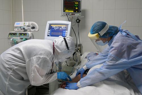 В России выявили более 10 тысяч зараженных коронавирусом за сутки 