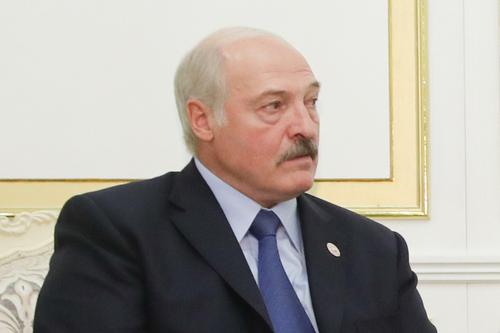 Лукашенко объявил о начале работы комиссии по внесению изменений в конституцию Белоруссии