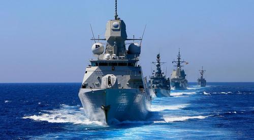 Российский флот в Чёрном море теснит корабли НАТО