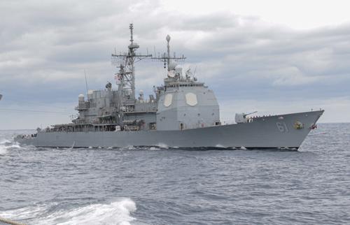 В акваторию Черного моря зашел крейсер ВМС США «Монтерей»