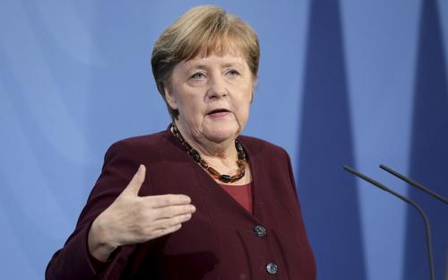 Меркель допустила закупку Германией вакцины «Спутник V»