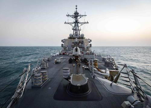 Sohu: «мировое сообщество отреагировало аплодисментами» на «жесткий маневр» России против эсминца США в Японском море