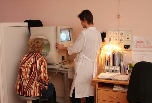 Врач-терапевт Ирина Ескова объяснила, какие болезни можно выявить по глазам человека