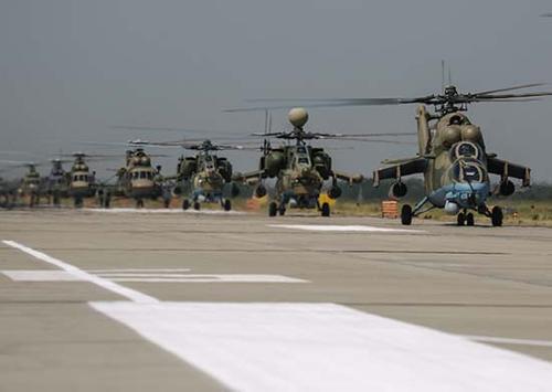 Боевые вертолеты ЮВО уничтожили колонну военной техники условного противника