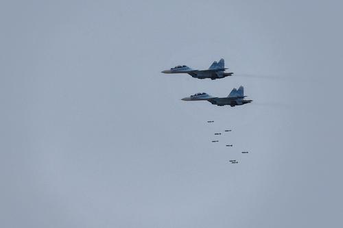Переброшенные в Сирию российские Су-34 разгромили позиции джихадистов в Идлибе
