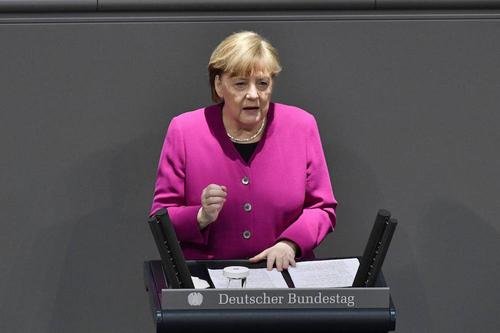 Меркель заявила о начале третьей волны пандемии COVID-19 в Германии
