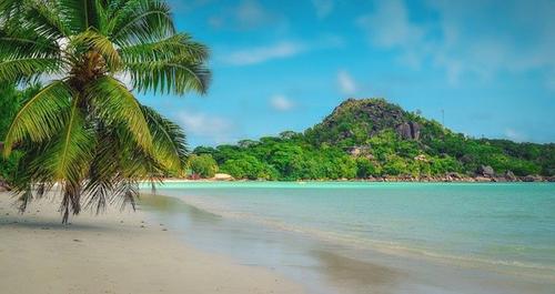Сейшелы начинают принимать туристов из других стран с 25 марта