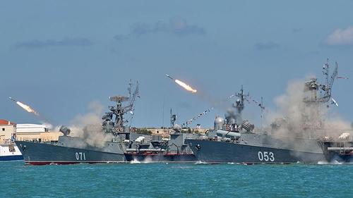 Противолодочные корабли и БРК ЧФ отразили ракетный удар условного противника 