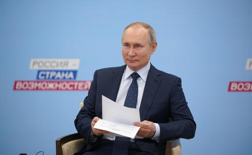 Путин раскритиковал работу своей администрации