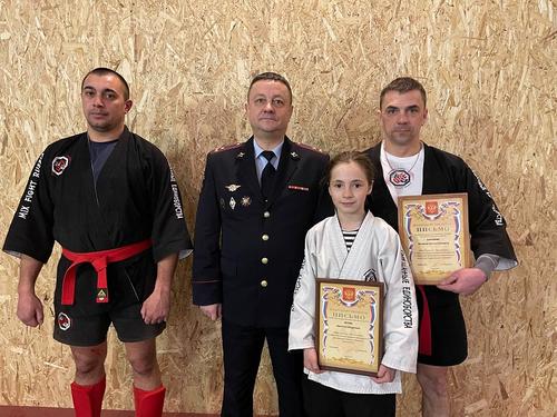 В Челябинской области 12-летняя девочка помогла полиции задержать грабителя