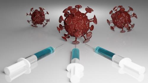 Макрон: к лету Европа планирует стать крупнейшим производителем вакцин против коронавируса