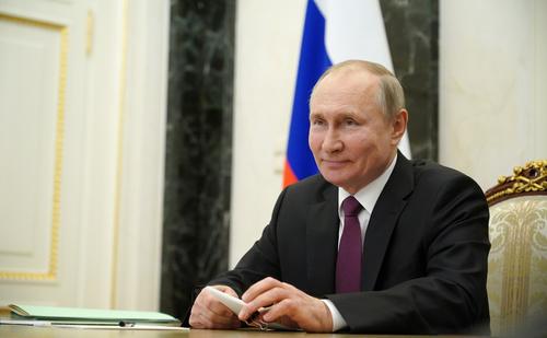 Владимир Путин рассказал про градусник на тумбочке