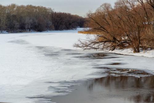 В Челябинской области появились первые жертвы тонкого льда