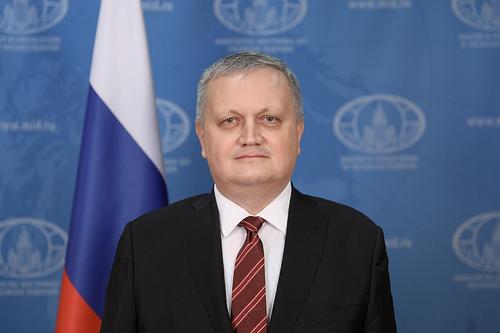 Посол РФ в Египте Георгий Борисенко заявил о готовности России помочь в ликвидации ЧП в Суэцком канале